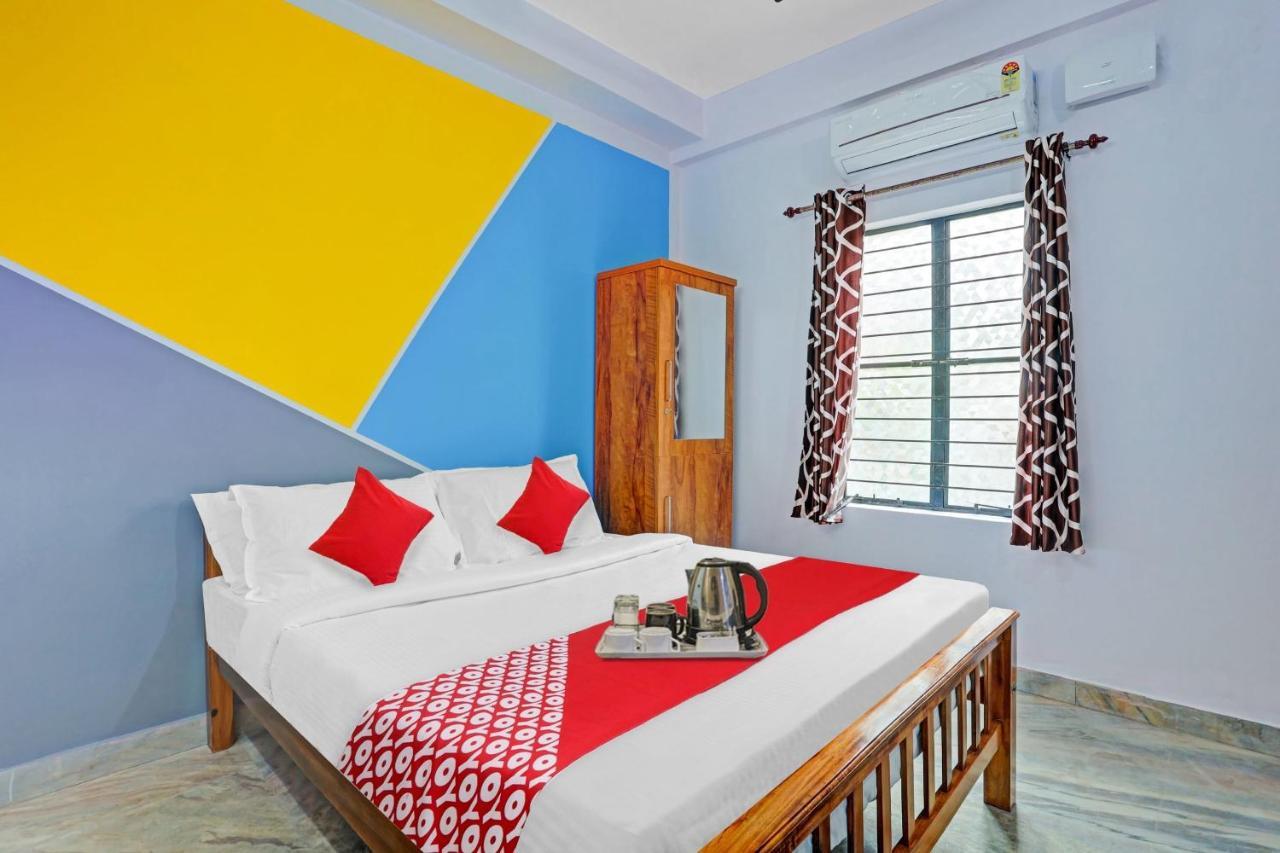 Super Hotel O Bevis Kazhakuttam Bagian luar foto